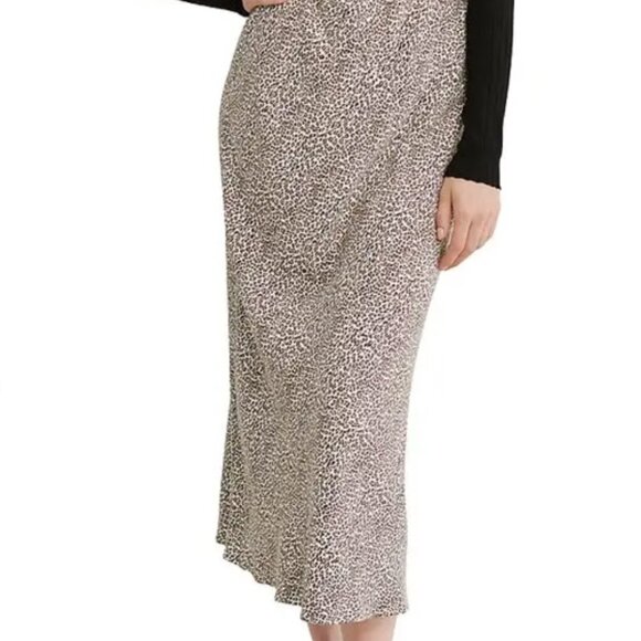 Leopard Print Skirt - Picture 2 of 7